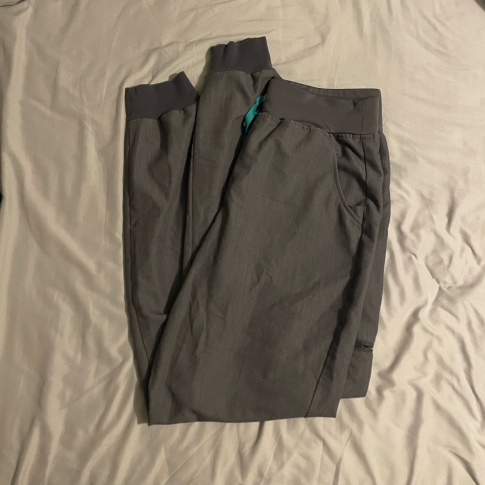 High Waisted Zamora Jogger Scrub Pants Graphite Medium Tall!!!